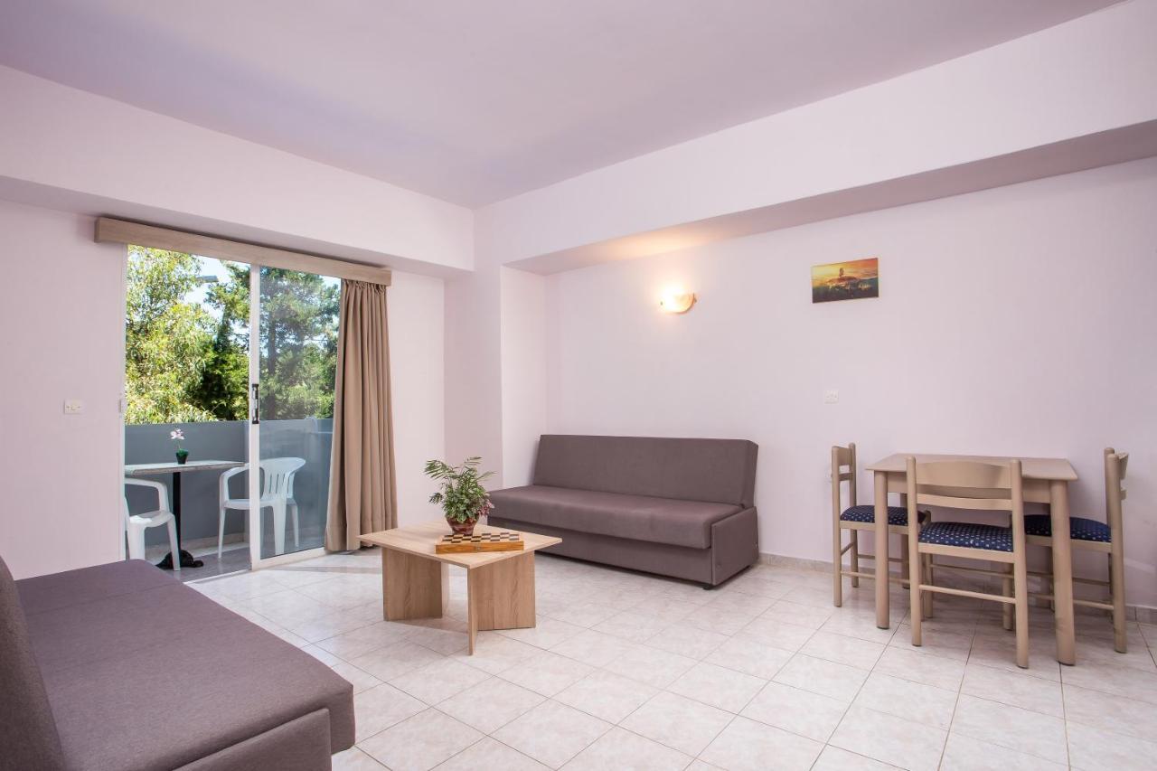 فاليراكي Sun & Sea Hotel Apartments المظهر الخارجي الصورة