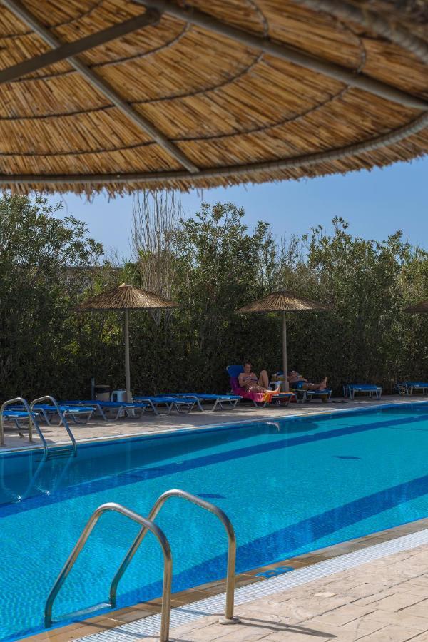 فاليراكي Sun & Sea Hotel Apartments المظهر الخارجي الصورة